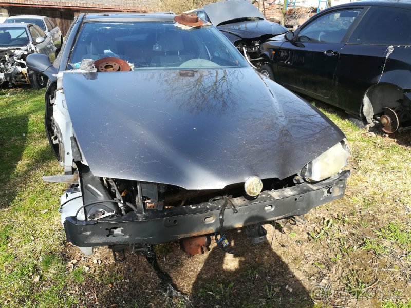 Alfa Romeo 166