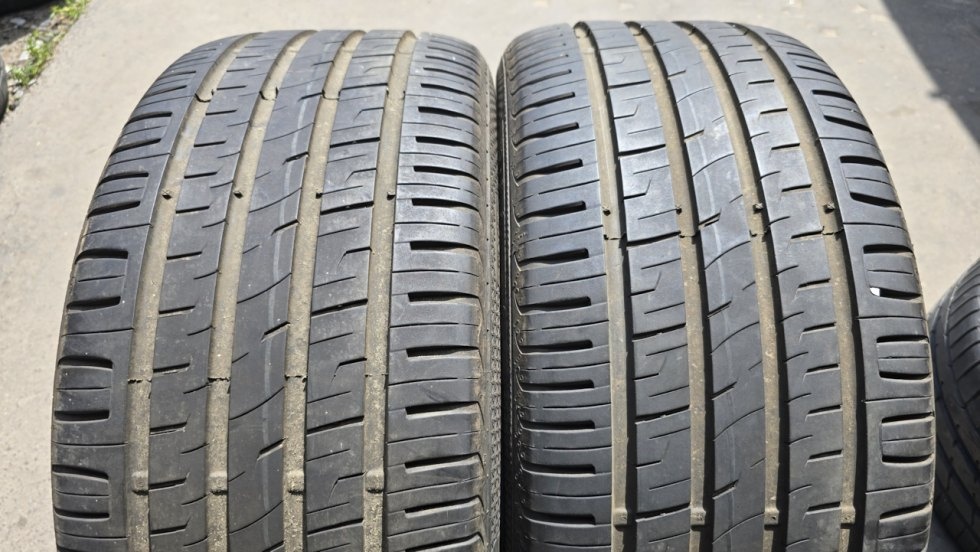Letní pneu 245/45/17 Barum