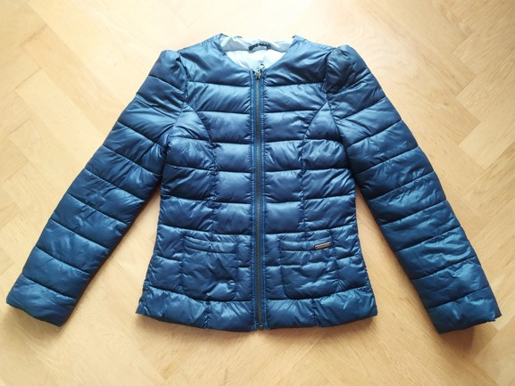 SLABŠÍ ZIMNÍ BUNDA SISLEY , vel. 152
