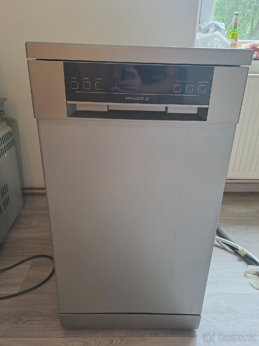 Myčka na nádobí Philco