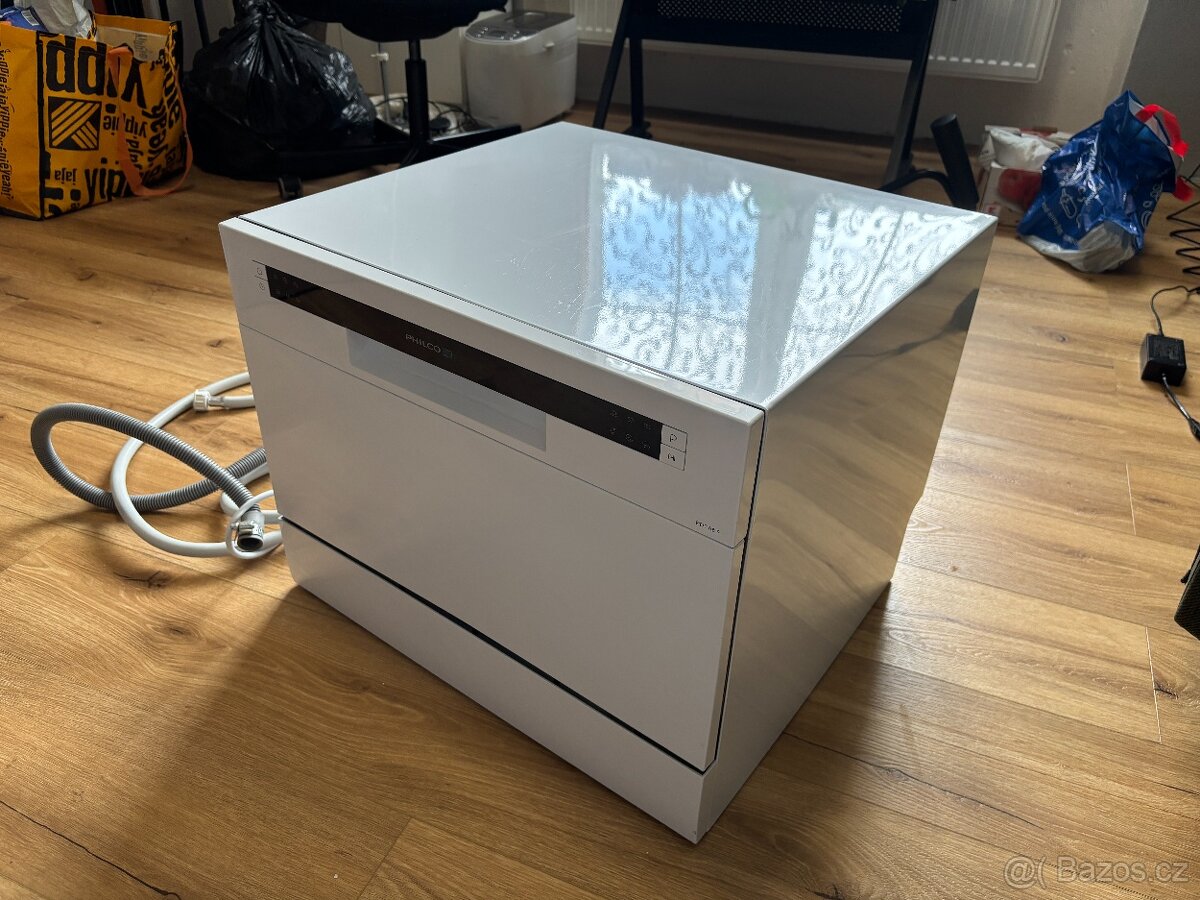 Stolní myčka PHILCO PDT 66 F