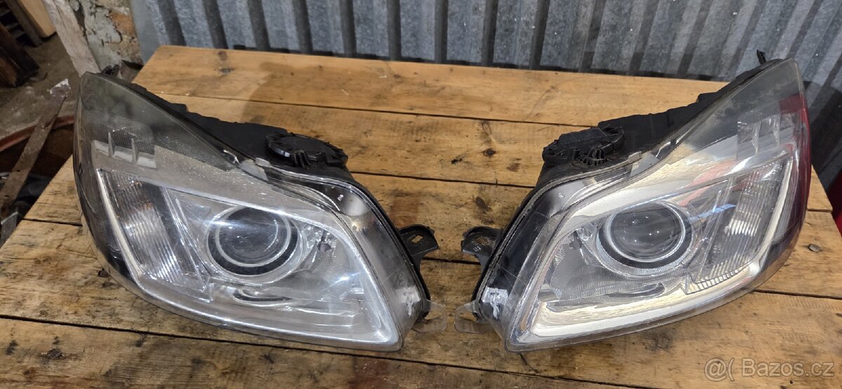 Opel Insignia A přední bi-xenon světla, nárazník, kapota
