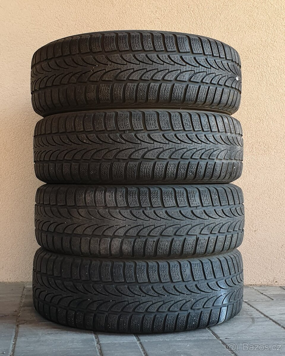 Zimní pneumatiky Nokian 195/65 R15 č. AP73