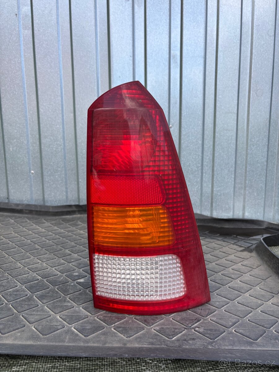 Zadní světlo ford focus