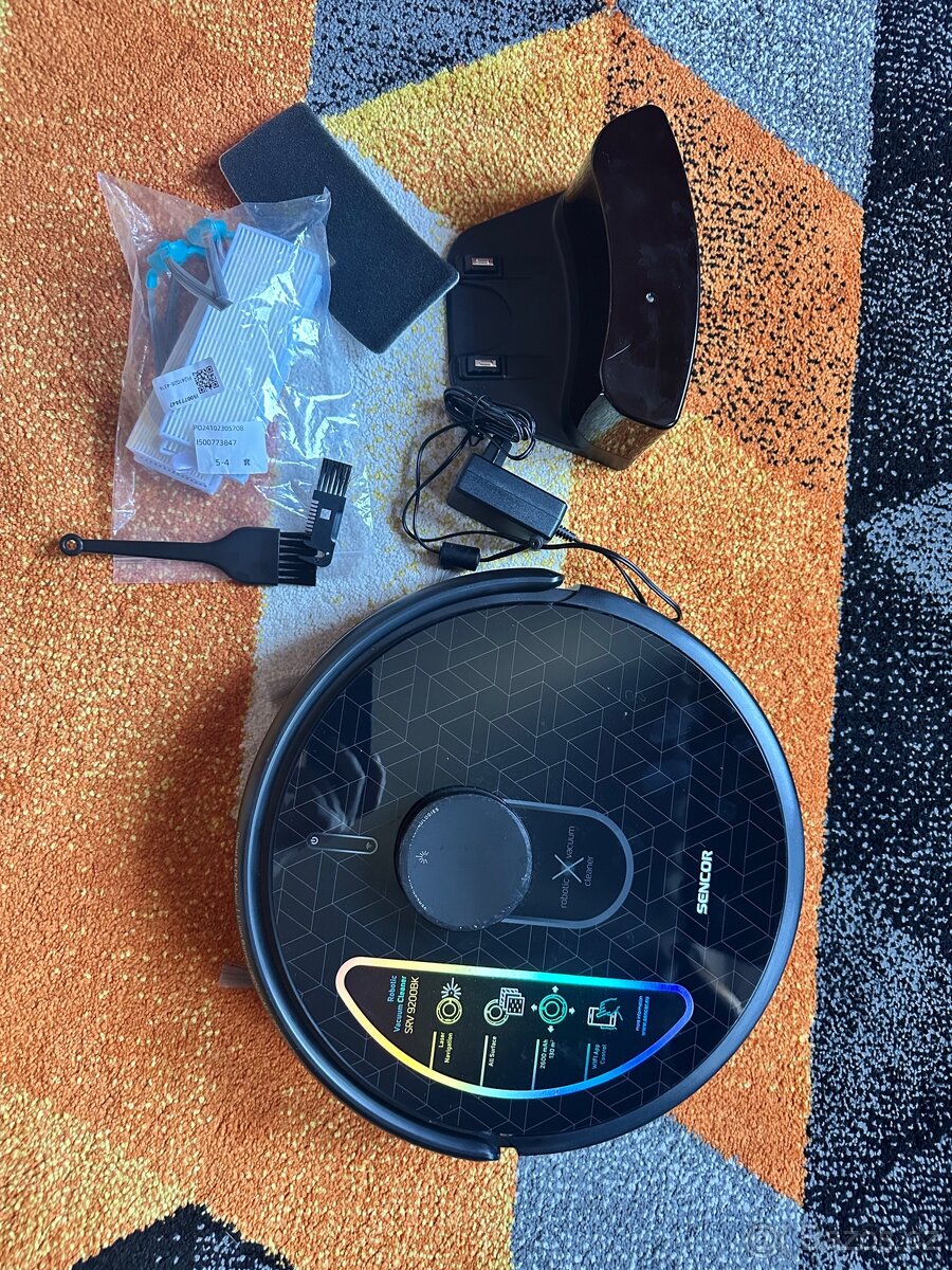 Robotický vysavač SENCOR SRV 9200BK