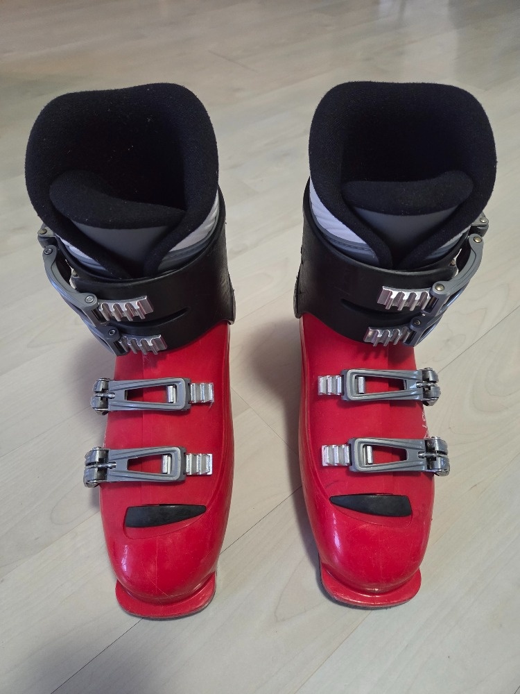 REZERVACE do  29.11. Lyžáky Salomon 33