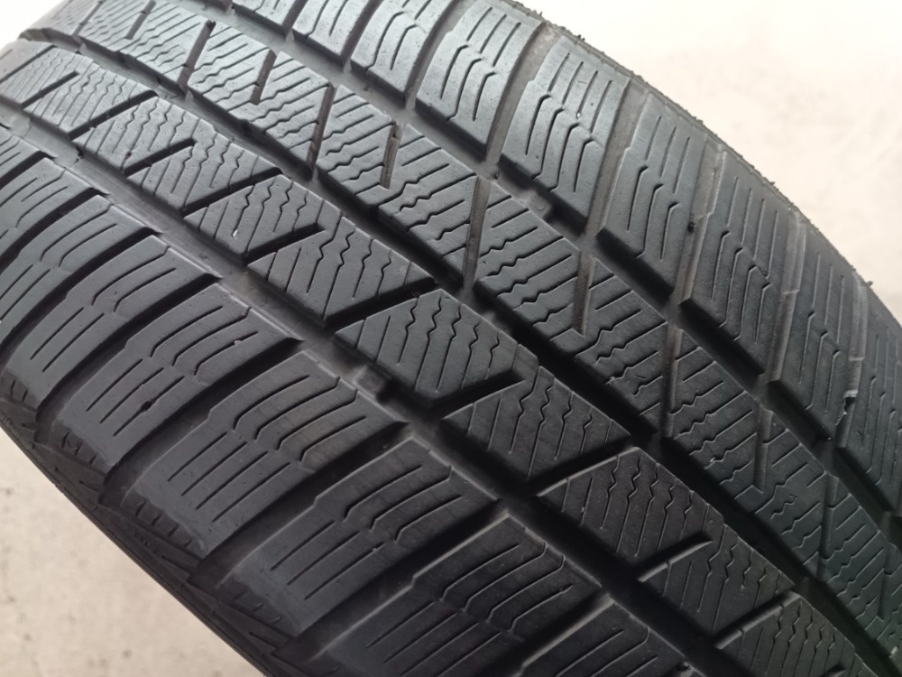 215/55 R17 BARUM (3221)
