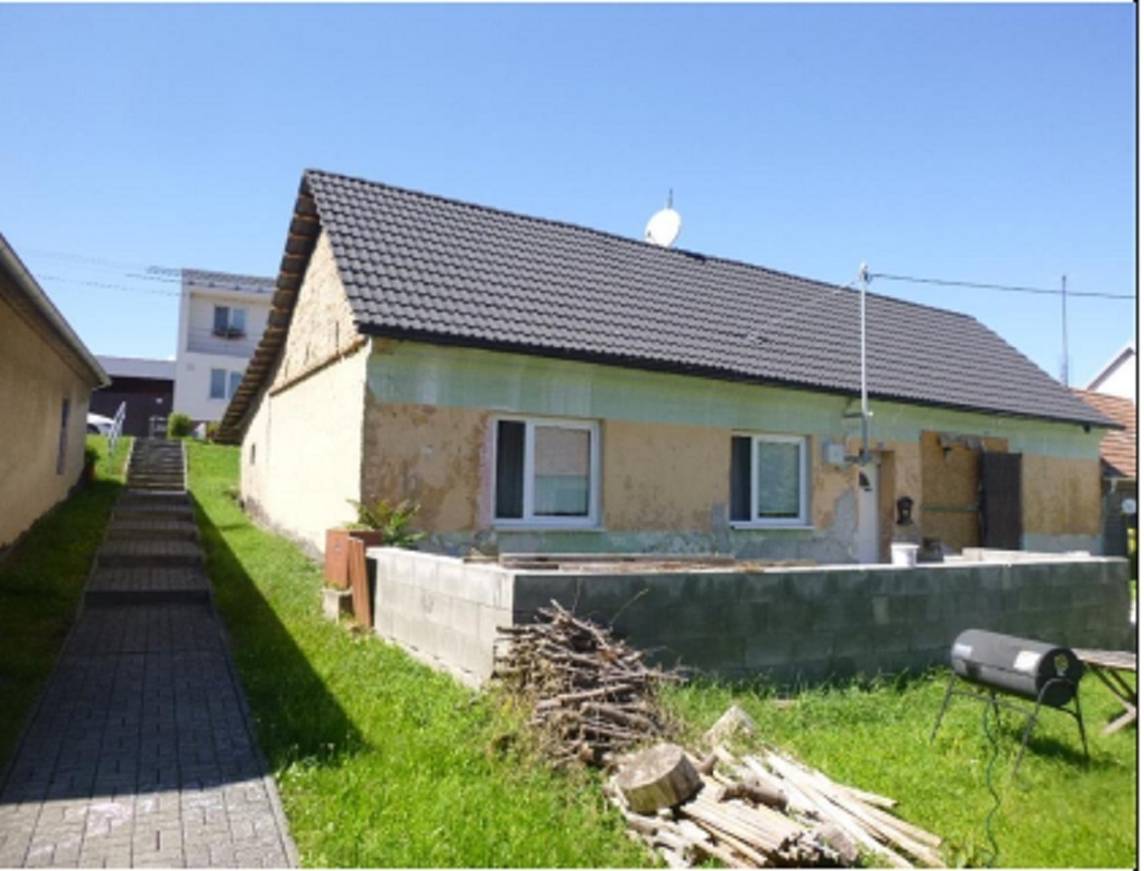 Rodinný dům v obci Karlín, okres Hodonín, ID 8044e 2402