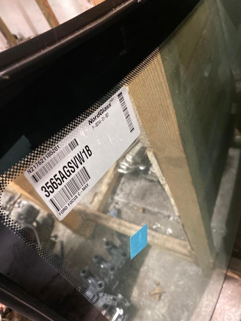 Čelní sklo Ford Focus C-Max - nové