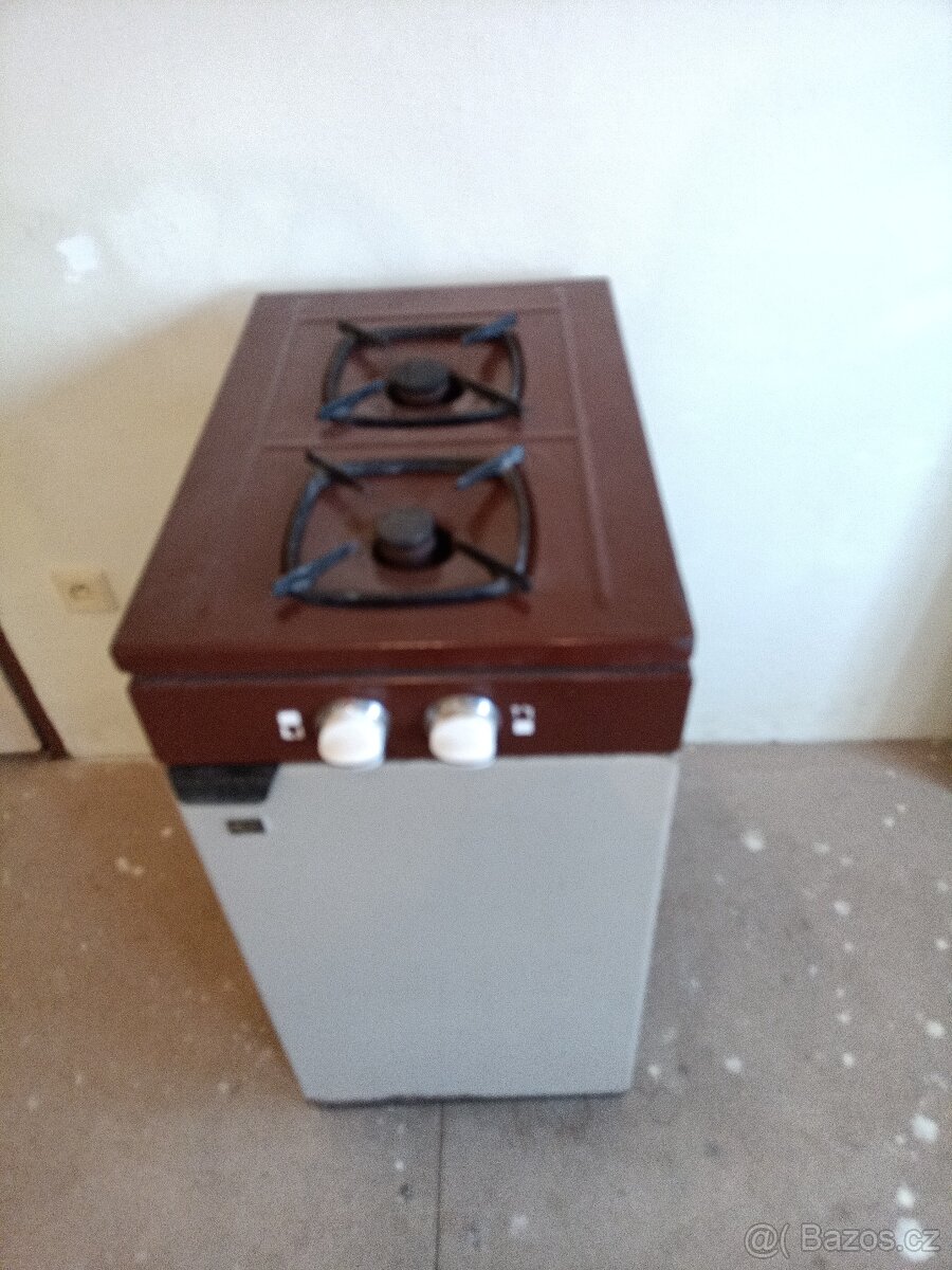 Prodám sporák 2 plotýnky