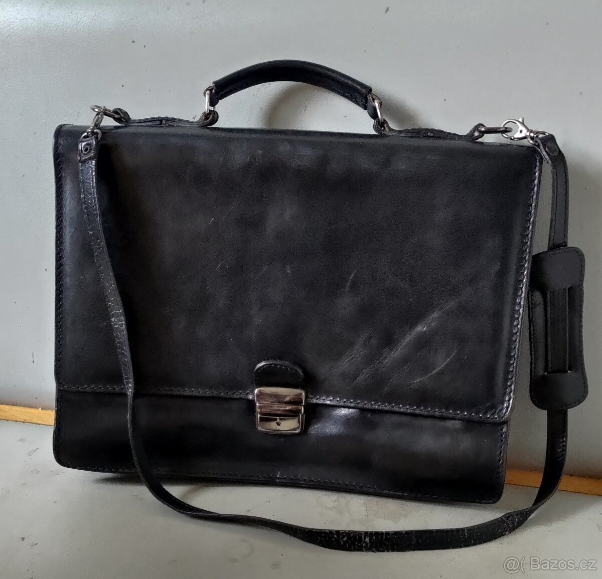 KOŽENÁ ČERNÁ AKTOVKA