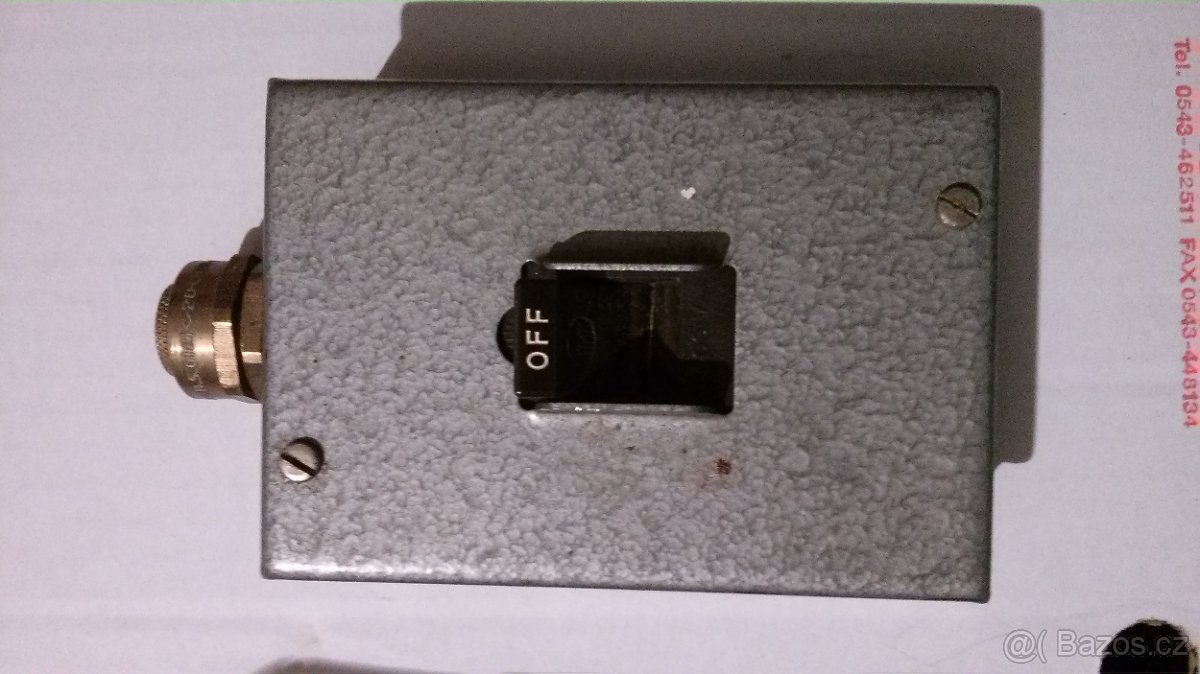 Kovový vypínač England