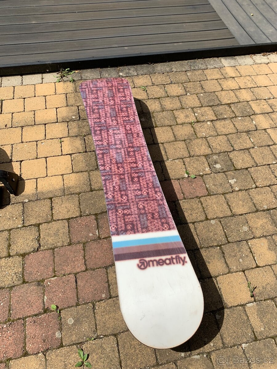 Meatfly snowboardová deska