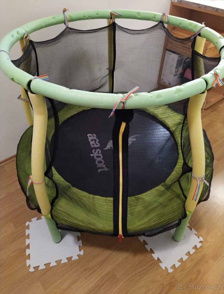 Trampolína