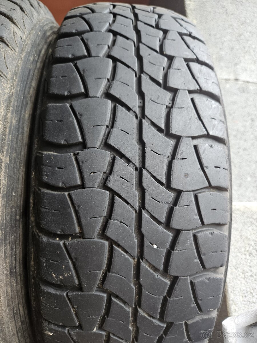 Pneu 205/70R15 Matador