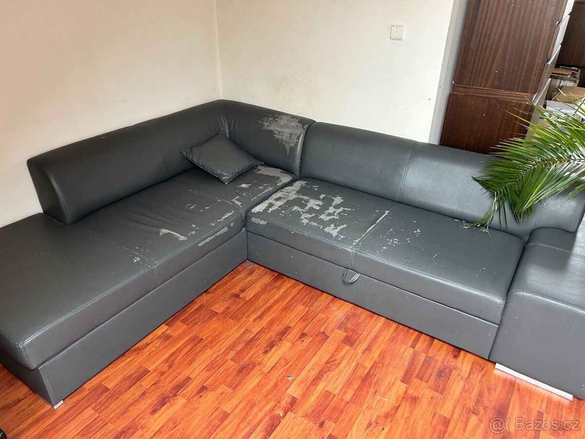 Rohový gauč ve tvaru L rozměry 270 x 200