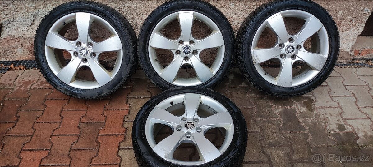 Alu kola Octavia 5x112 R17-zimní pneu