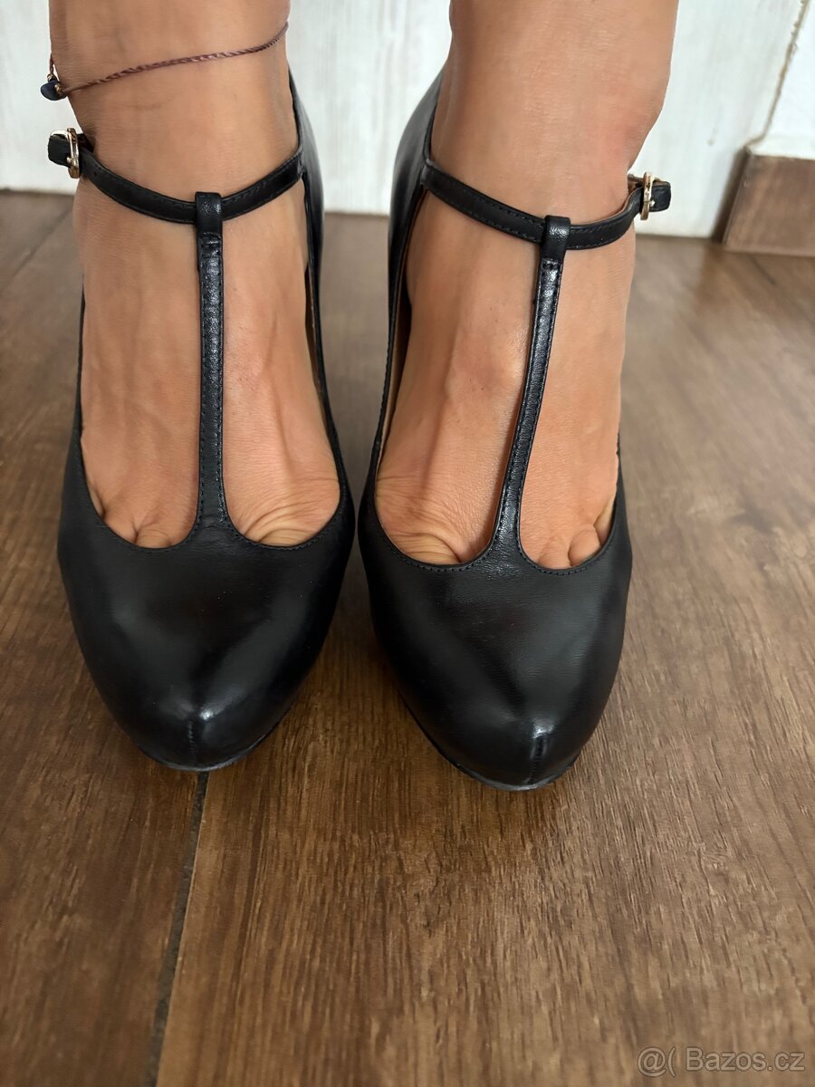 Guess boty na podpatku, vel. 37
