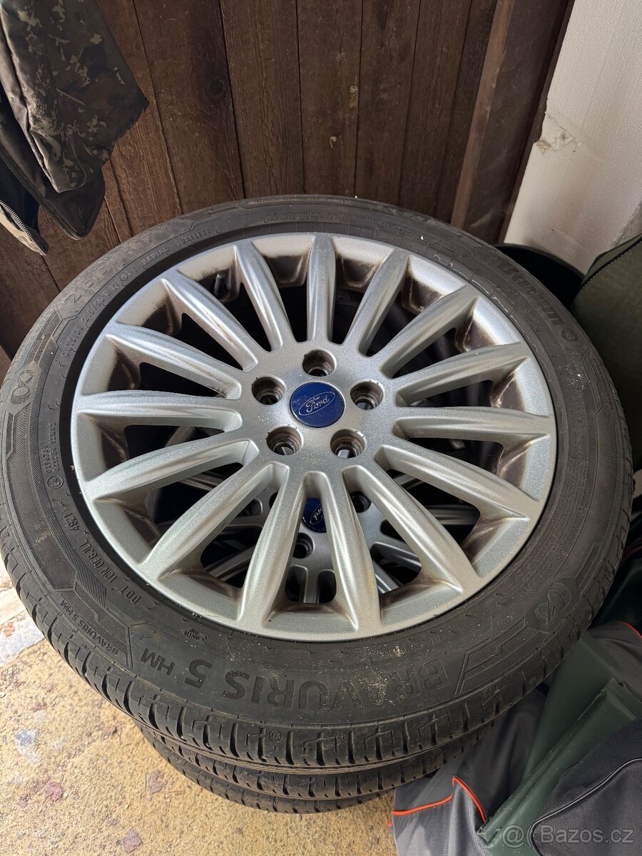 Kola na Ford