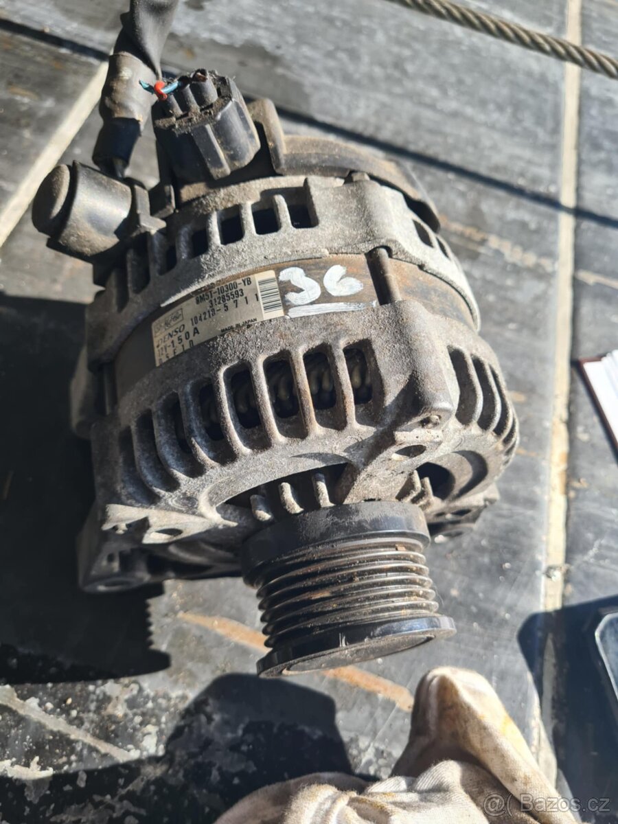 Alternátor Denso Ford C-MAX kód 104210-5711