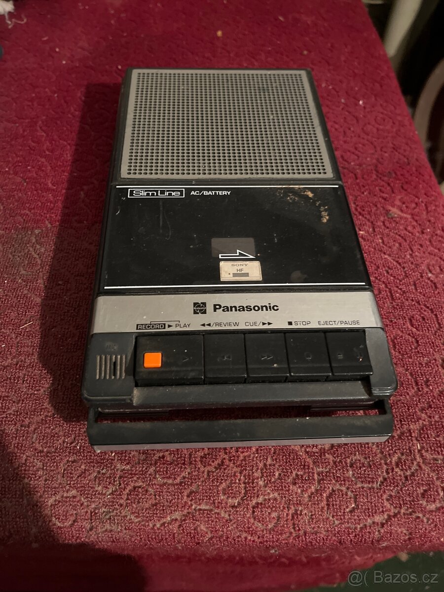 Kazeťák Panasonic Slim Line