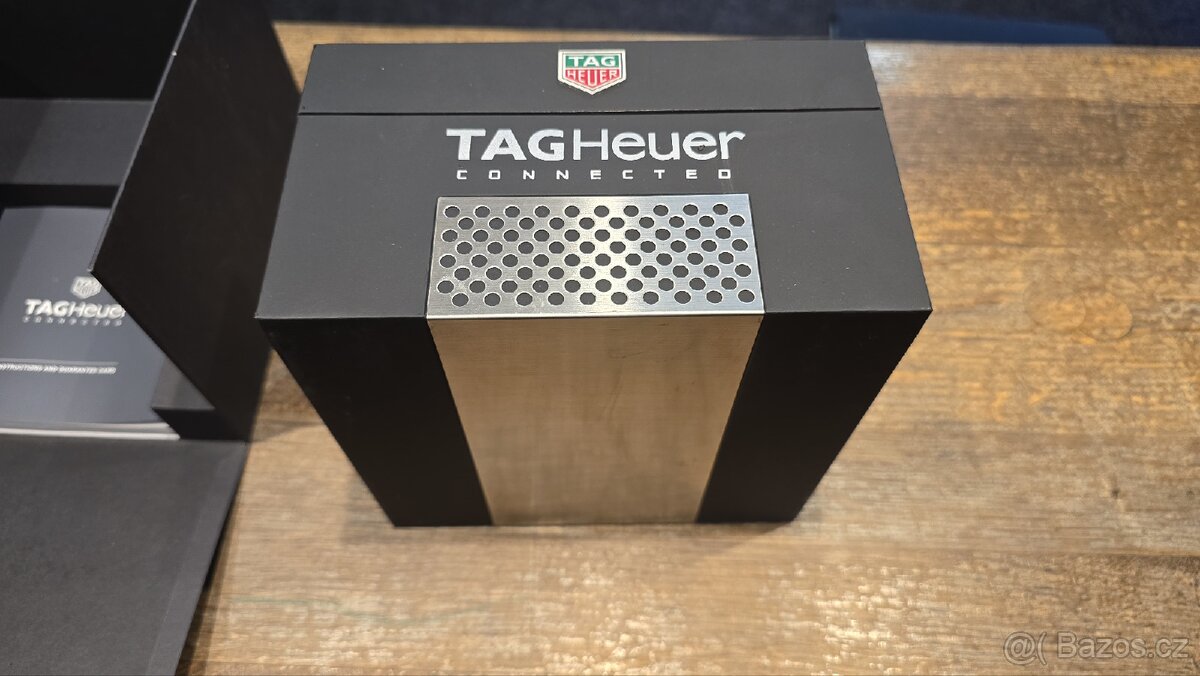 Krabice na Tag heuer connected modular 45