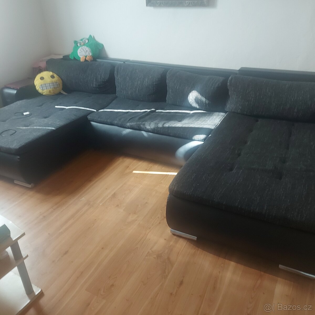 Rozkladaci gauč U