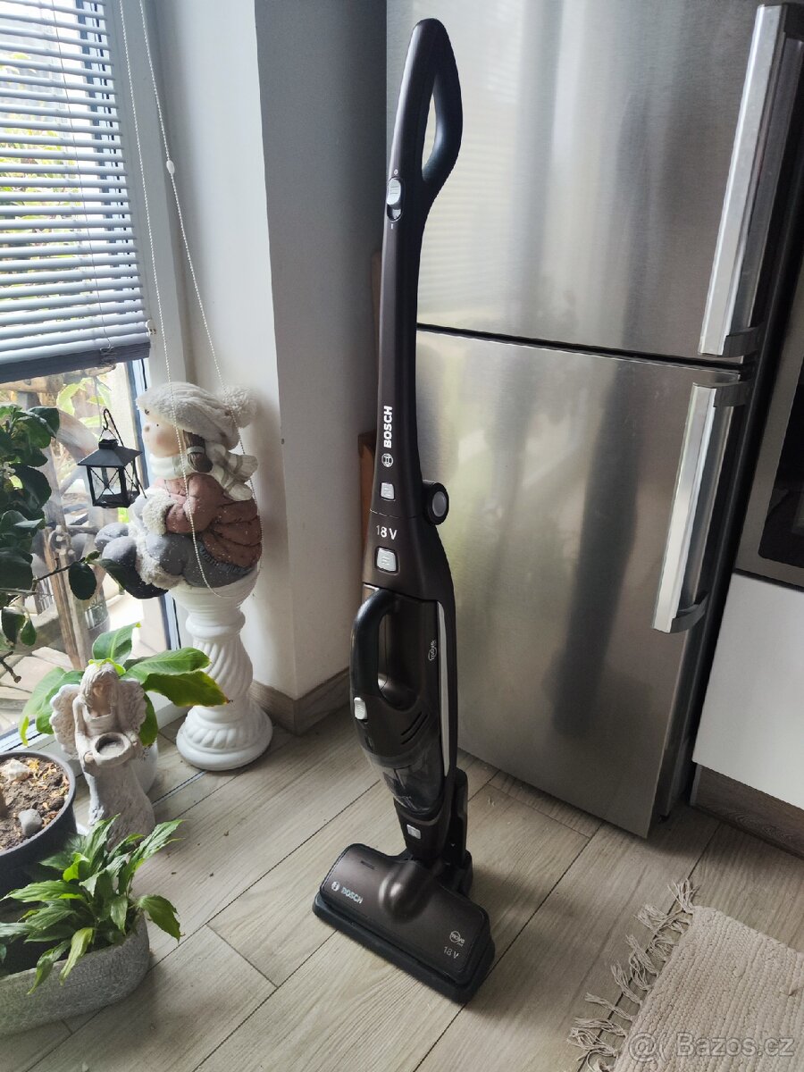 Tyčový vysavač Bosch 2in1