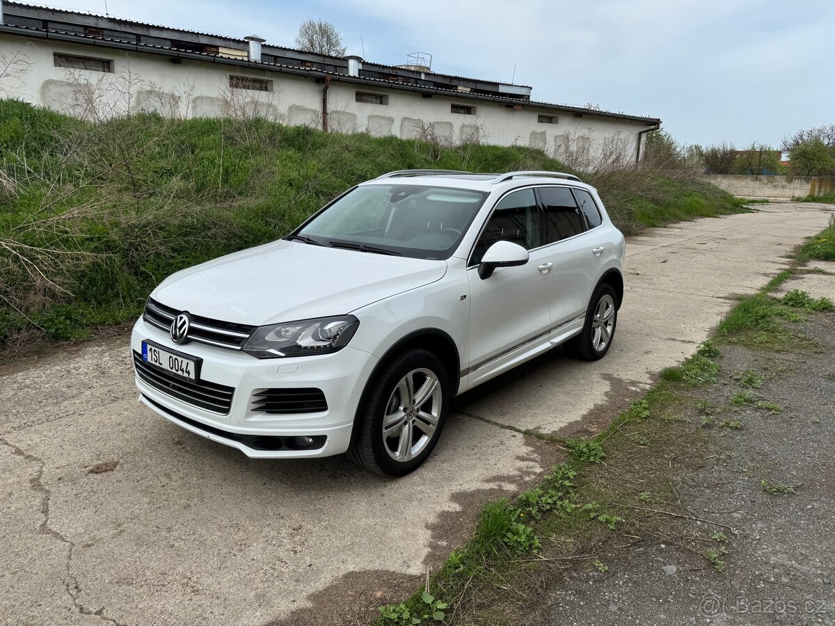 VW Touareg 7P 3.0 ,R-LINE ,keyless ,webasto v mobilu