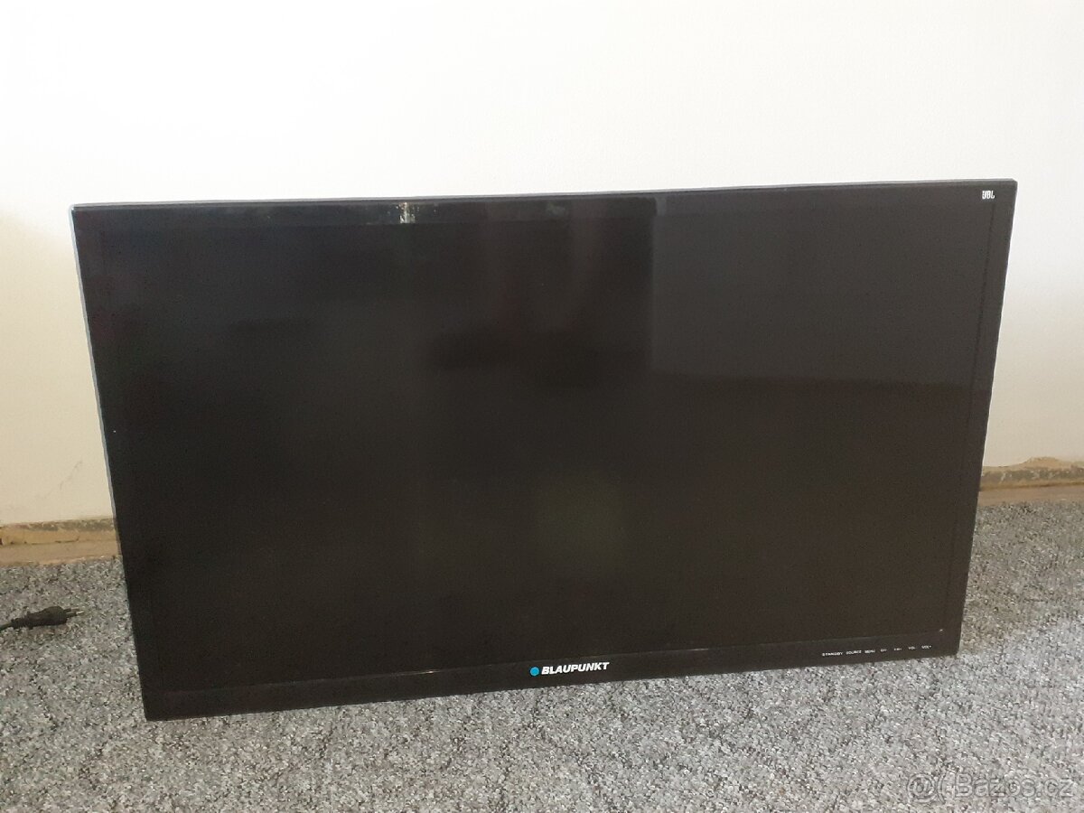 LCD televize
