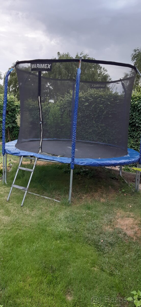 Trampolína