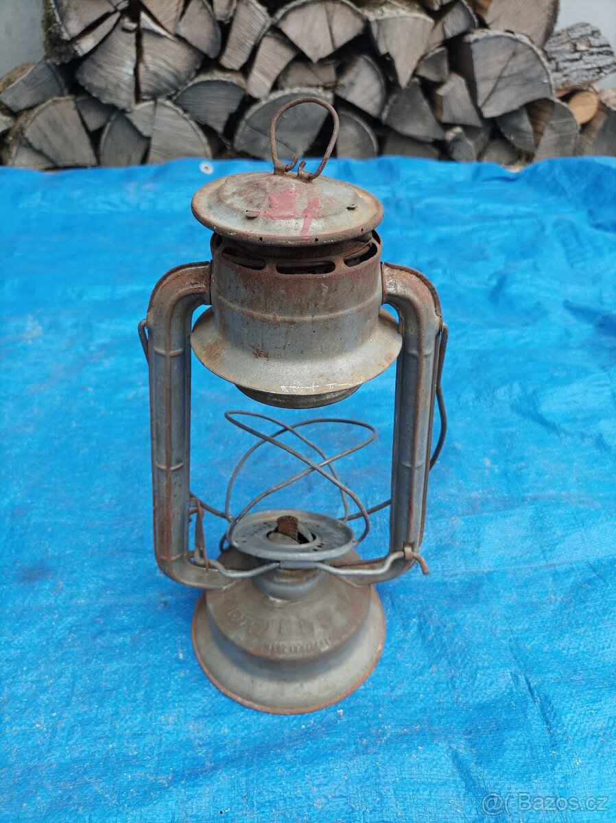 Petrolejová lampa Meva II.