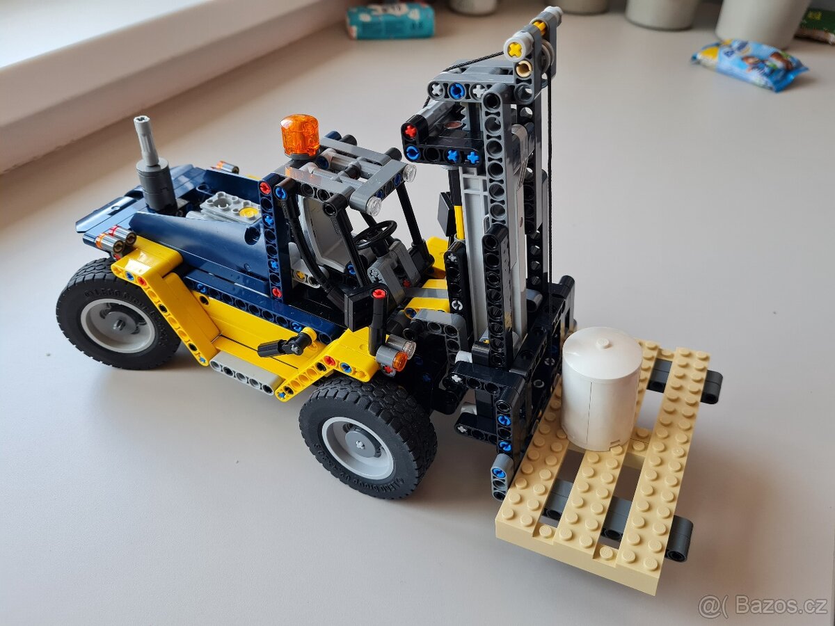 Lego Technic 42079 odtahovka + vysokozdvih