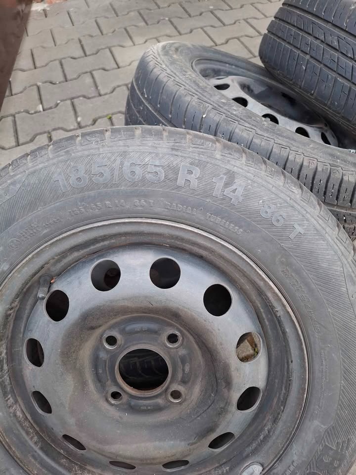Letní pneu Barum Brillantis 2 185/65 R14 86T s ráfky F Focus