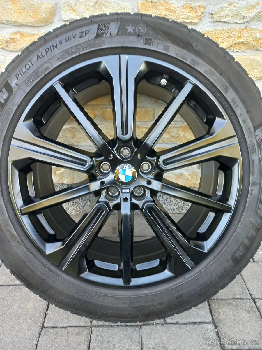BMW X5 G05 X6 G06 Styling M748 20 zimní pneu 275 45 Michelin