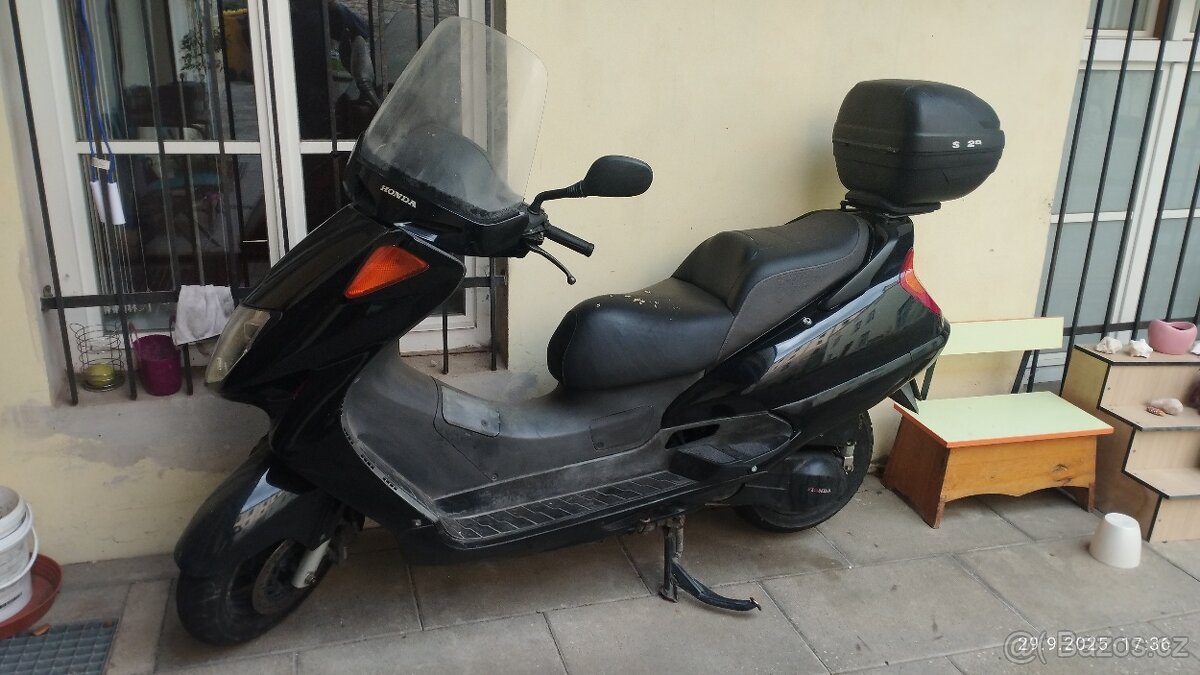 Honda Pantheon 150