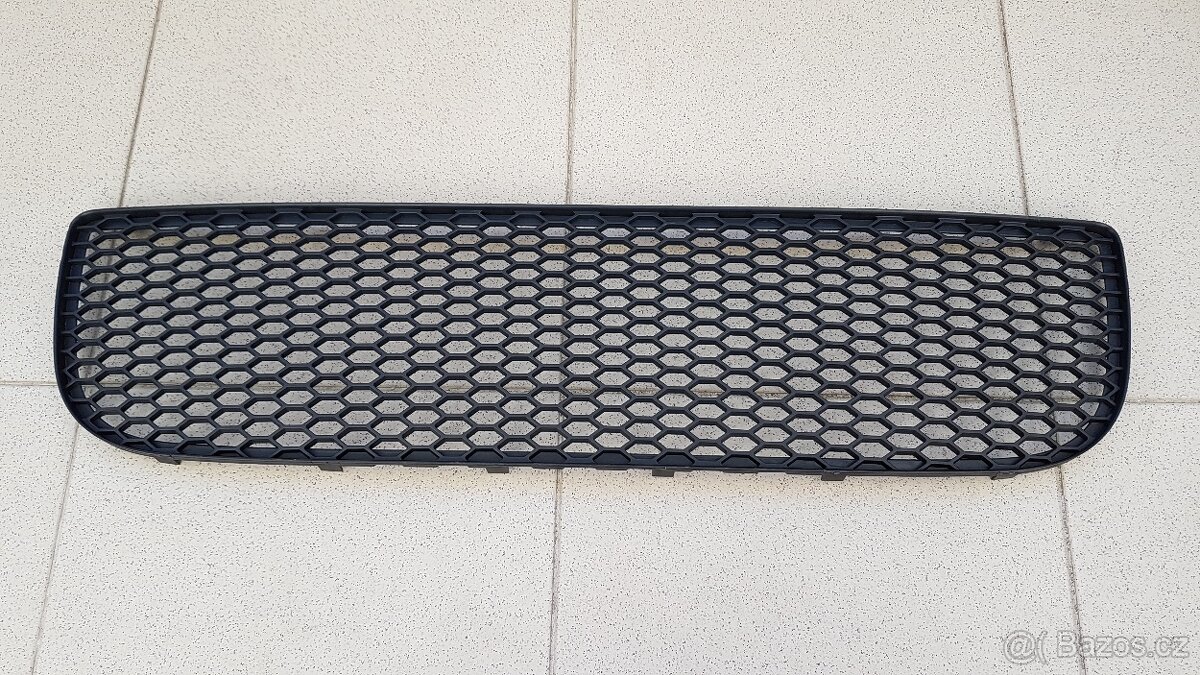 Středová mřížka Volkswagen Golf IV R32