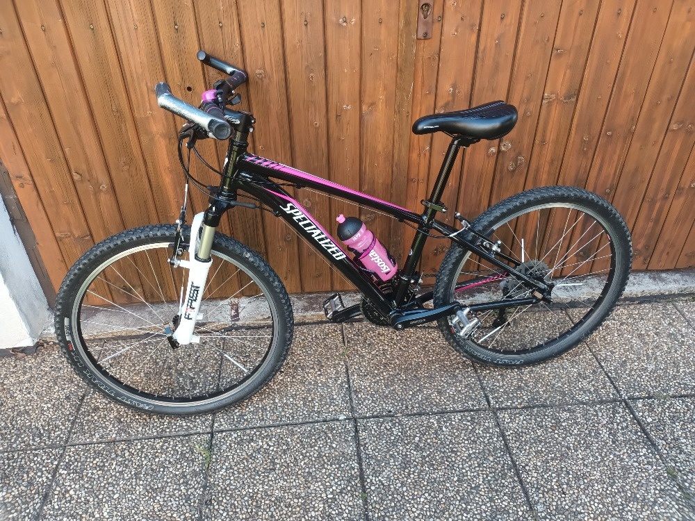 Specialized Hotrock 24" kola 3x9 rychlostí