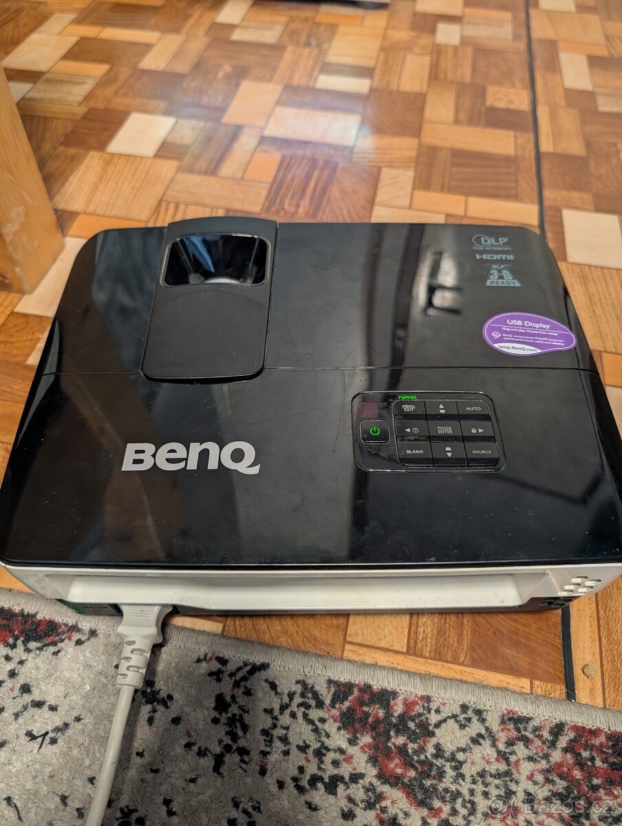 použitý projektor BENQ EP4227 s novou lampou Bez d.o.