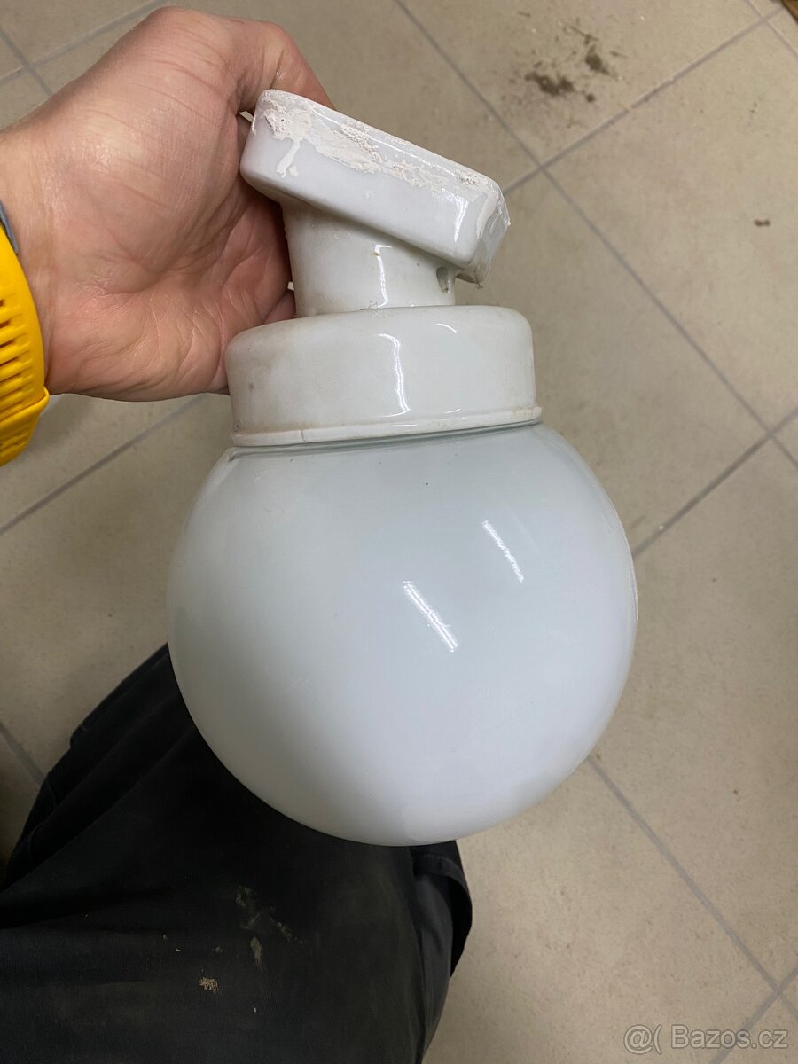 Porcelánové světlo