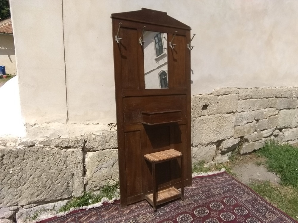 Dubová Art Deco věšáková stěna