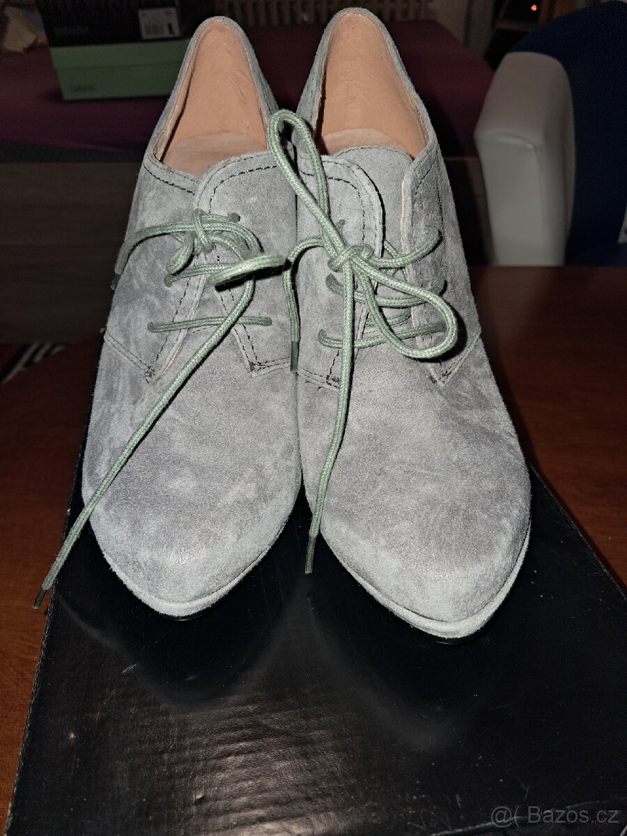 Kožené kotníkové nove boty vel 37