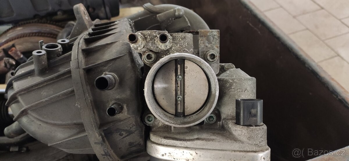 Škrtící klapka ŠKODA OCTAVIA II 2.0FSI