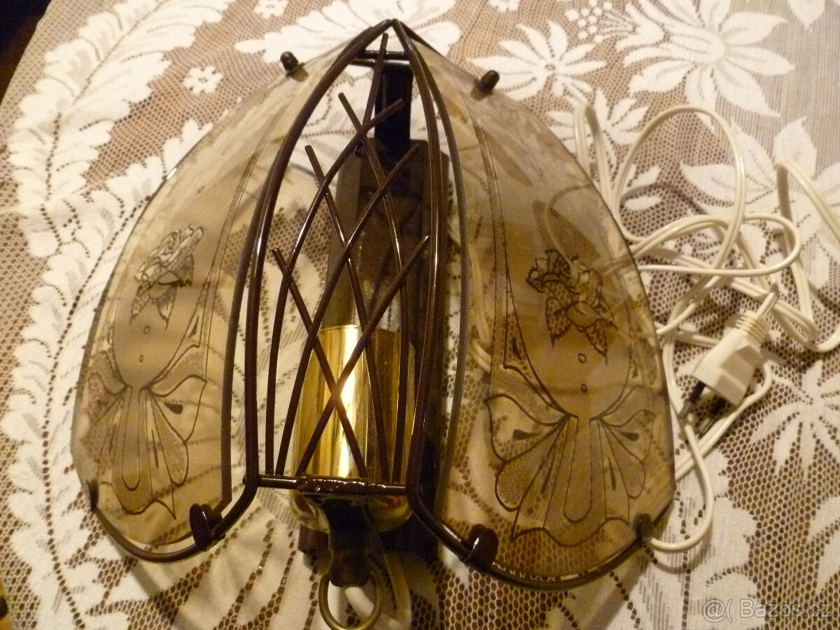 Lampička na stěnu nová