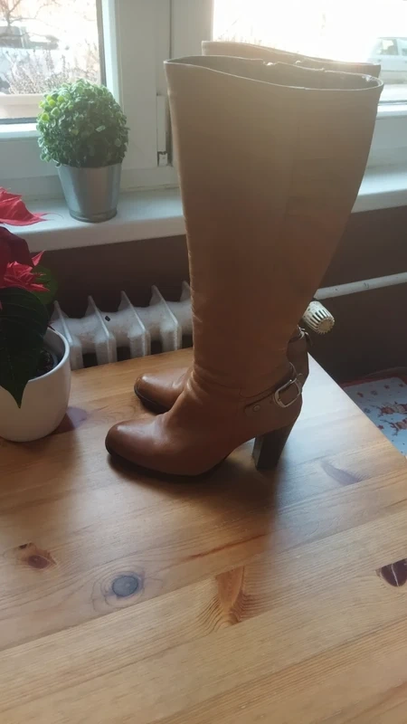 Prodám krásné hnědé kozačky