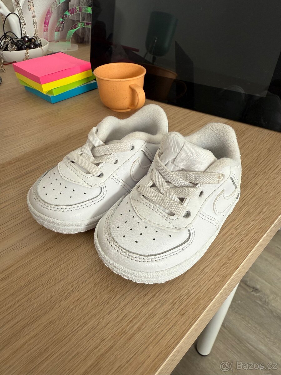 Miminkovské boty Nike