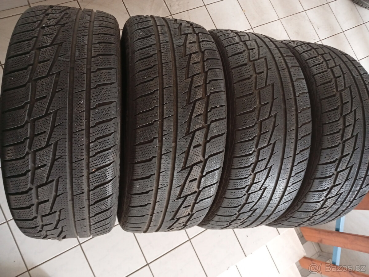 Zimní 235/50R18 Matador