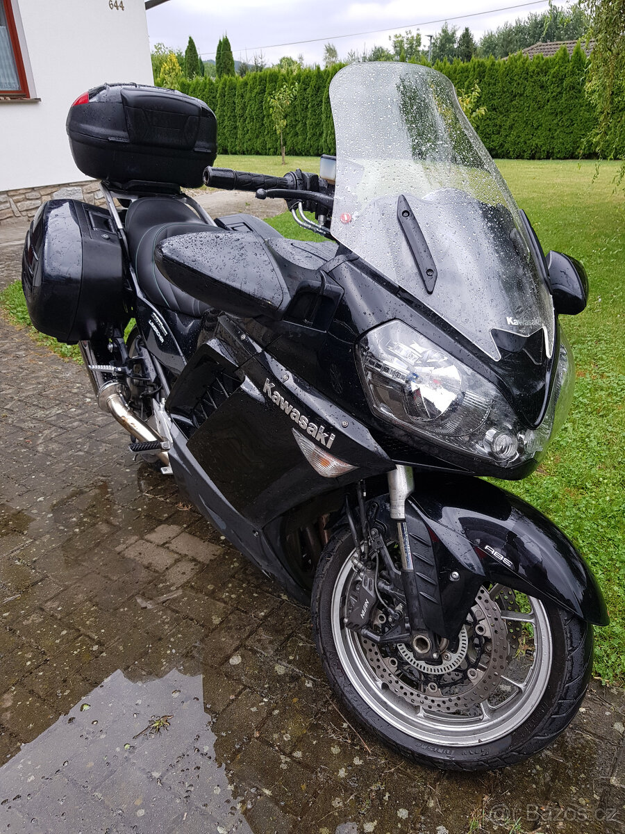 Motocykl Kawasaki GTR 1400 Grand Tourer