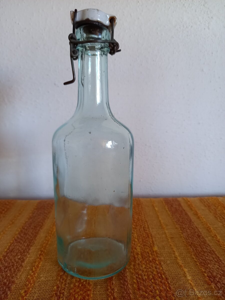 Lahev s patentním uzávěrem 0,5 l