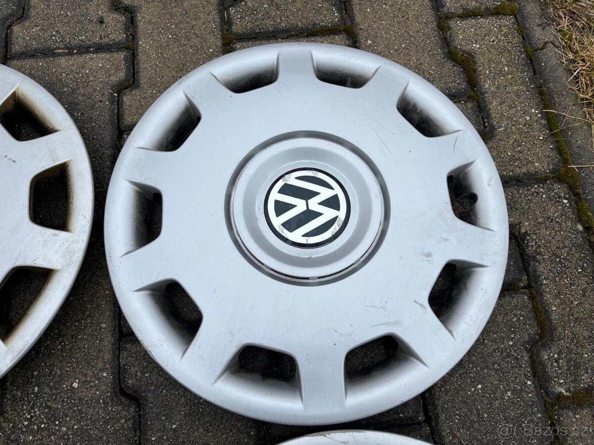 4x originál poklice VW R15, zachovalé
